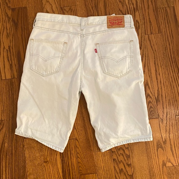 Levi’s 502 Jean shorts - Picture 5 of 9